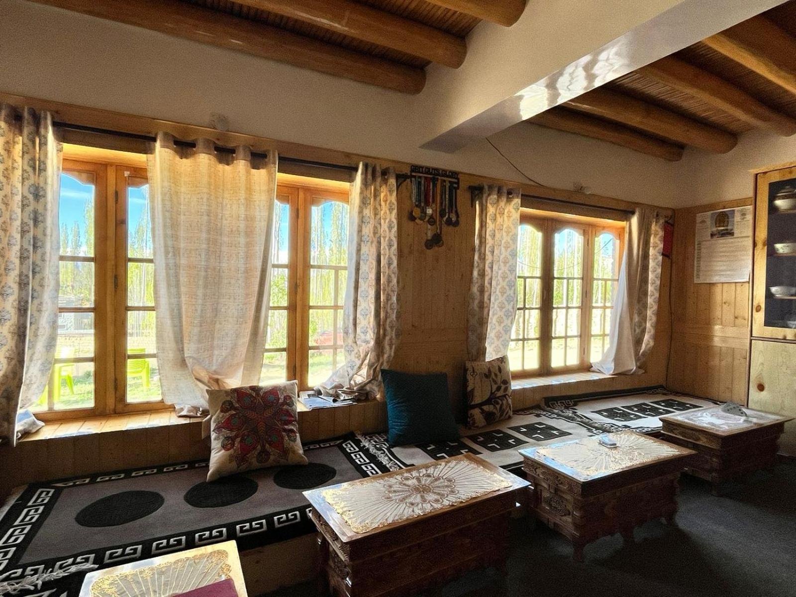 Streamlet Homestay Leh Extérieur photo